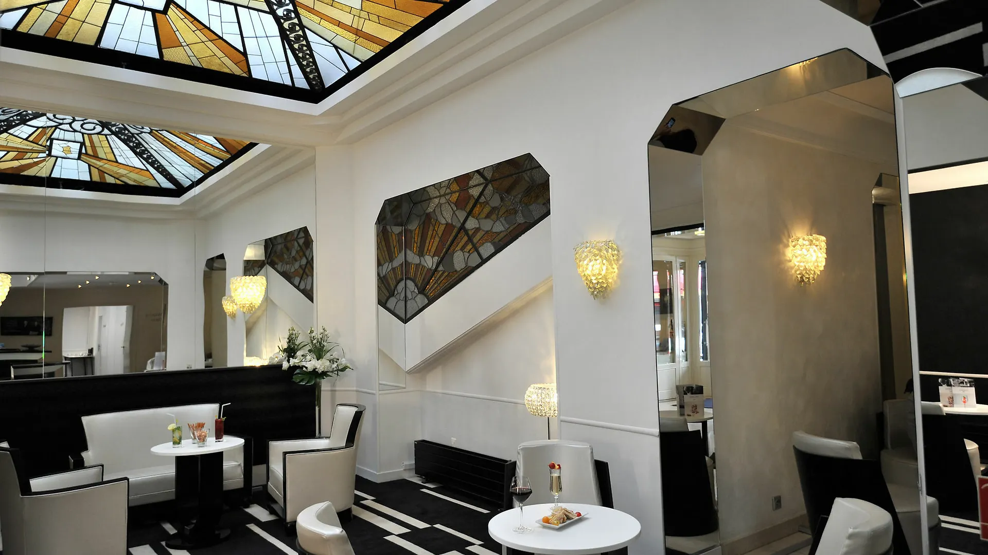 Mercure Opera Faubourg Montmartre Hotel 4*