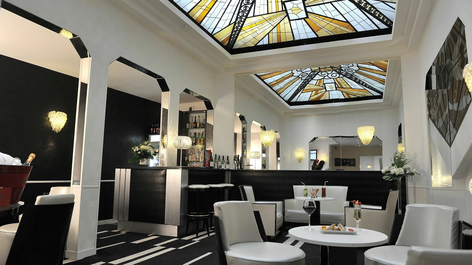 Mercure Opera Faubourg Montmartre Hotel 4*